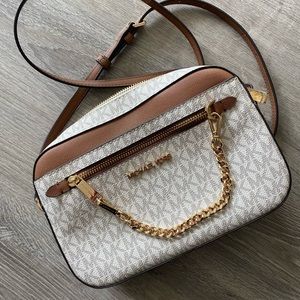 Michael Kors, New without tags, Jet Set Large Logo Crossbody Bag